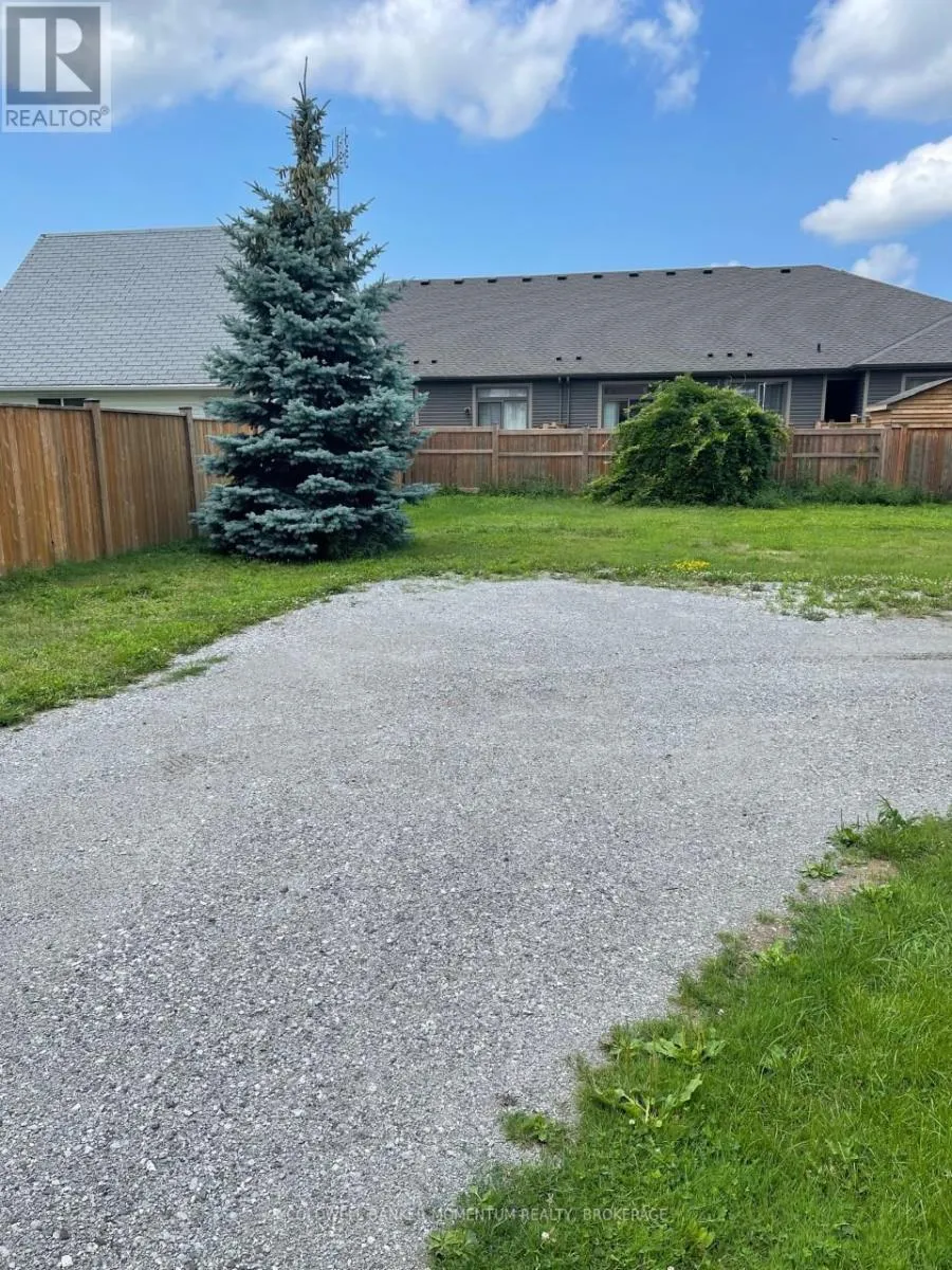 34a Oakdale Avenue, St. Catharines, Ontario L2P 2B9