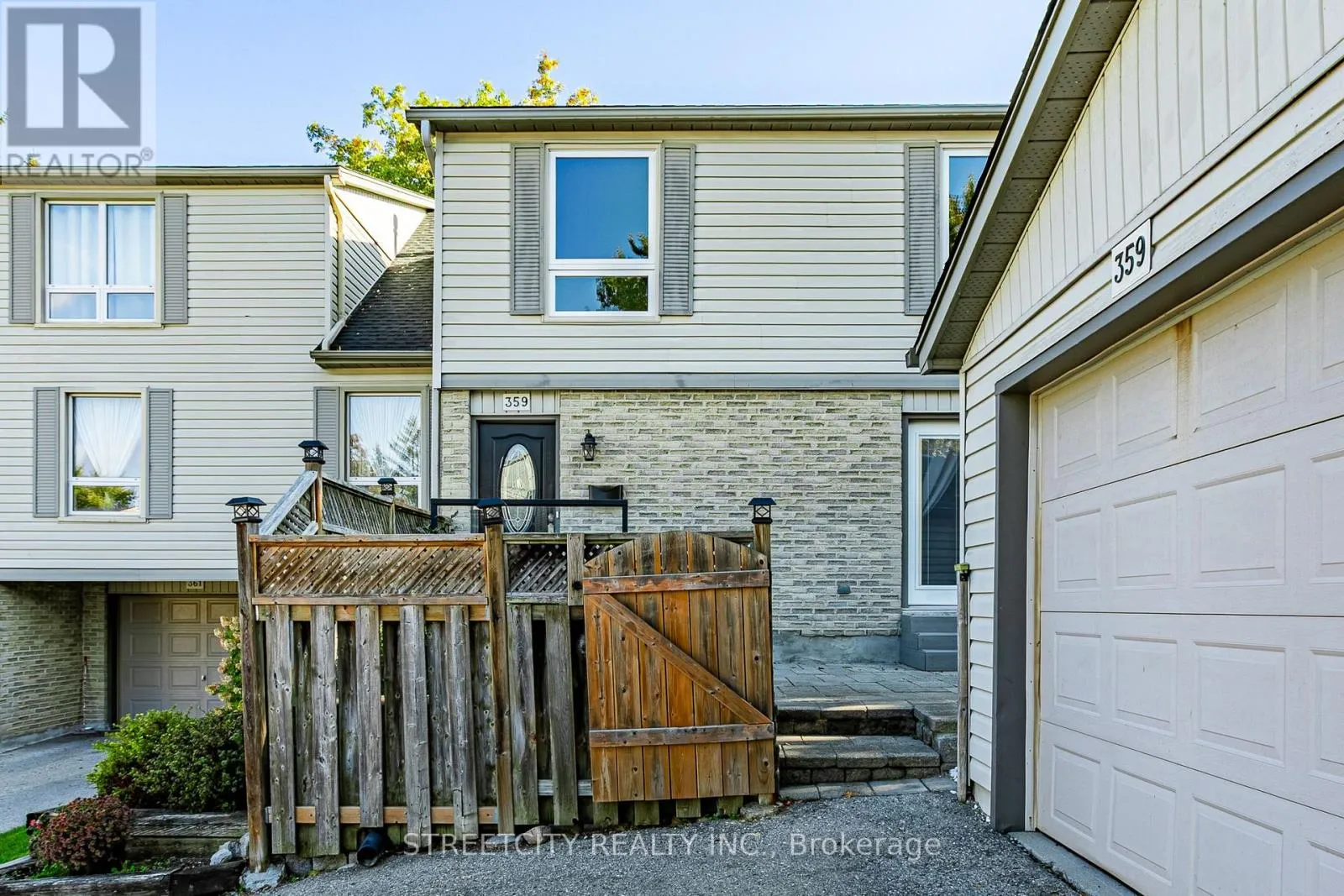 Row / Townhouse for rent: 35 - 359 Everglade Crescent N, London North, Ontario N6H 4M8