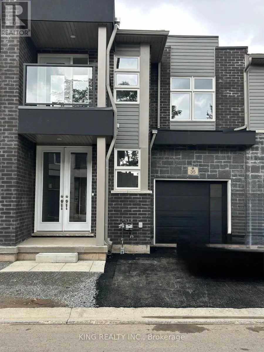 Row / Townhouse for rent: 35 - 5672 Dorchester Road, Niagara Falls, Ontario L2G 5S3