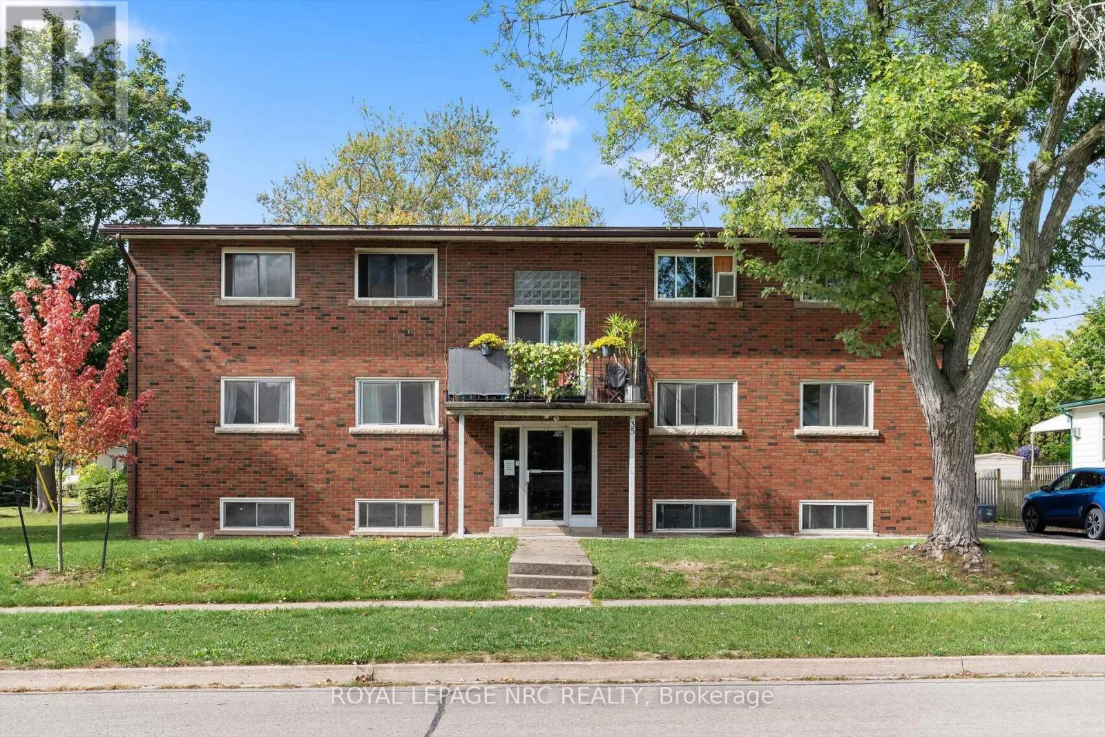 Other for rent: 35 Aqueduct Street, Welland, Ontario L3C 1B7