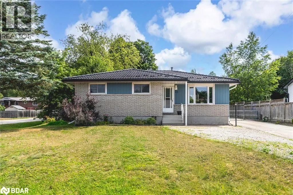 House for rent: 35 Ashburton Crescent, Essa, Ontario L0M 1B0