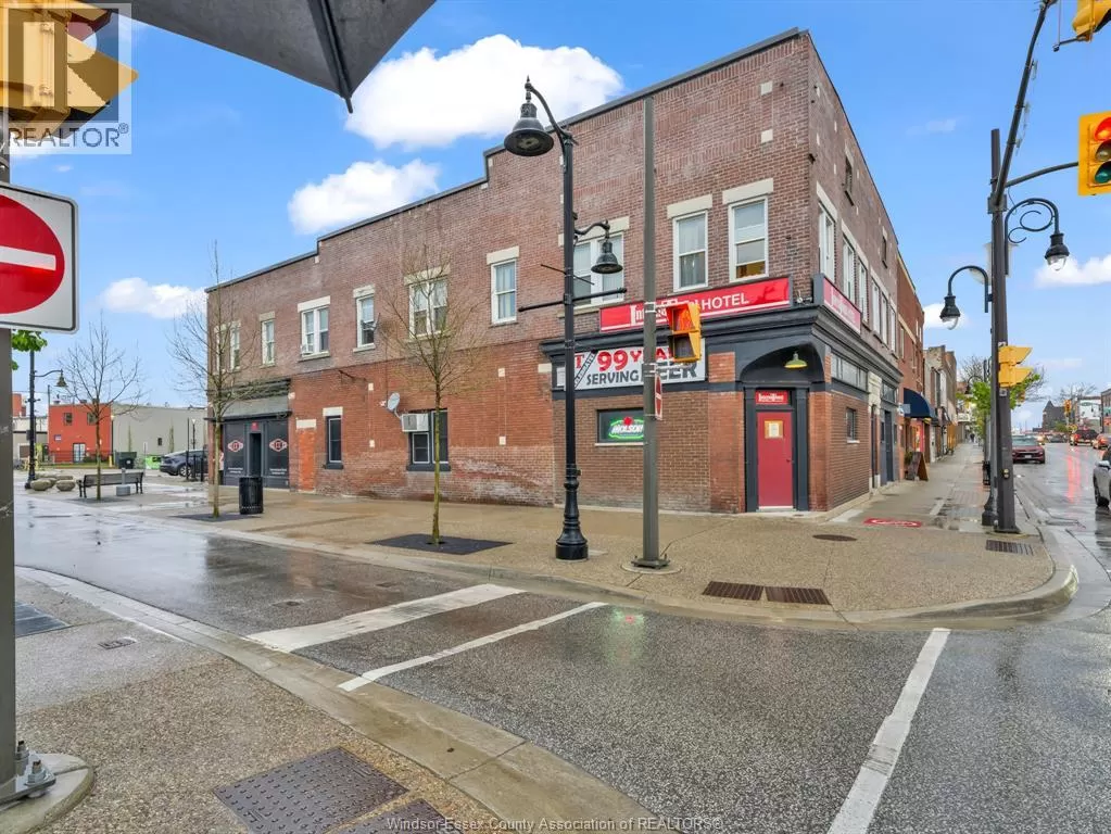 35 Erie South, Leamington, Ontario N8H 3A6