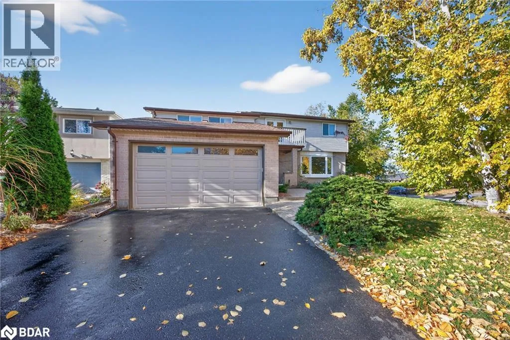 House for rent: 35 Glenridge Road, Barrie, Ontario L4N 2X9