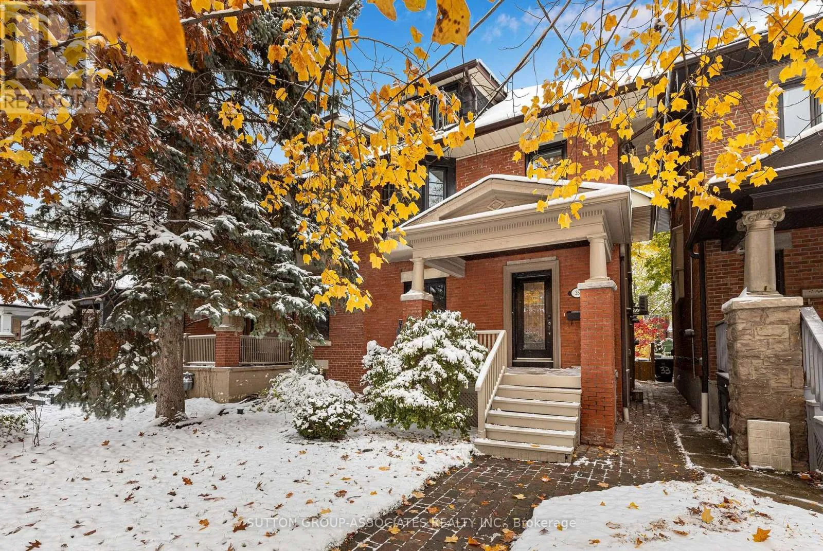 House for rent: 35 Highview Crescent, Toronto, Ontario M6H 2Y3