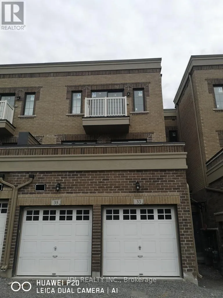 Row / Townhouse for rent: 35 Jaffna Lane, Markham, Ontario L6C 0X7
