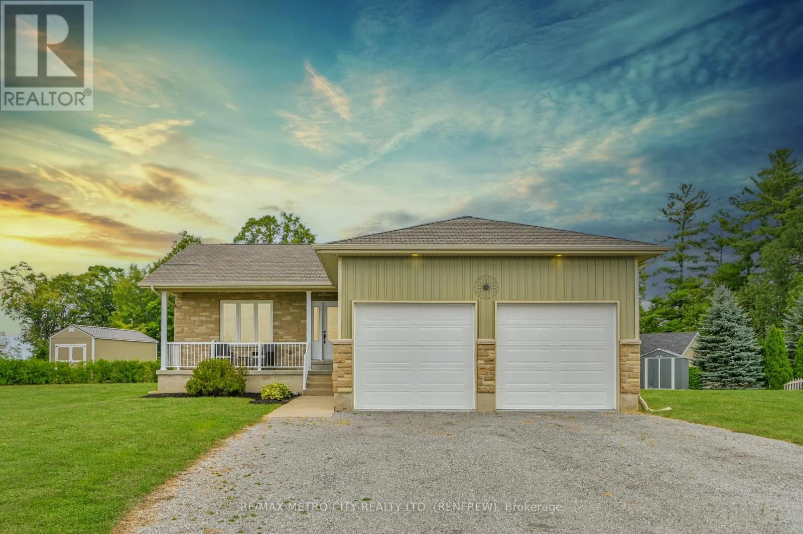 House for rent: 35 Lakeridge Trail, Whitewater Region, Ontario K0J 1C0