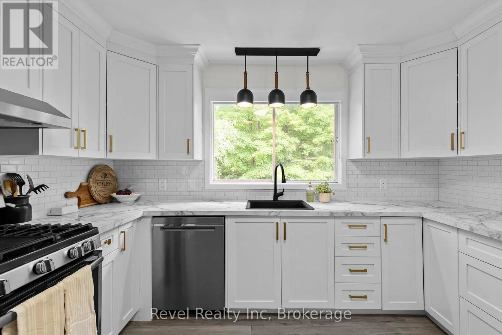 House for rent: 35 Macklaim Drive, Parry Sound, Ontario P2A 2Z7