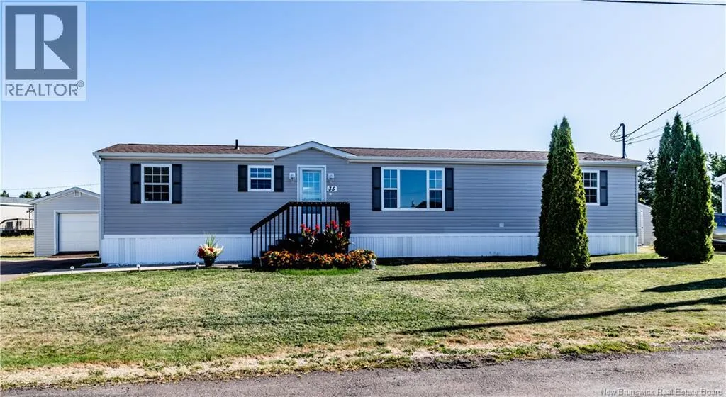 House for rent: 35 Nepisiguit, Dieppe, New Brunswick E1A 7N1