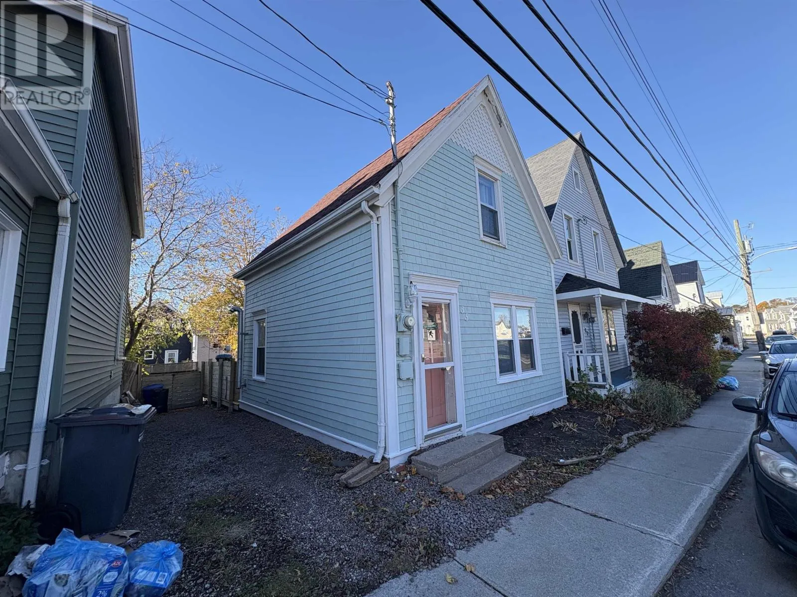 House for rent: 35 Spring Park Road, Charlottetown, Prince Edward Island C1A 3X7