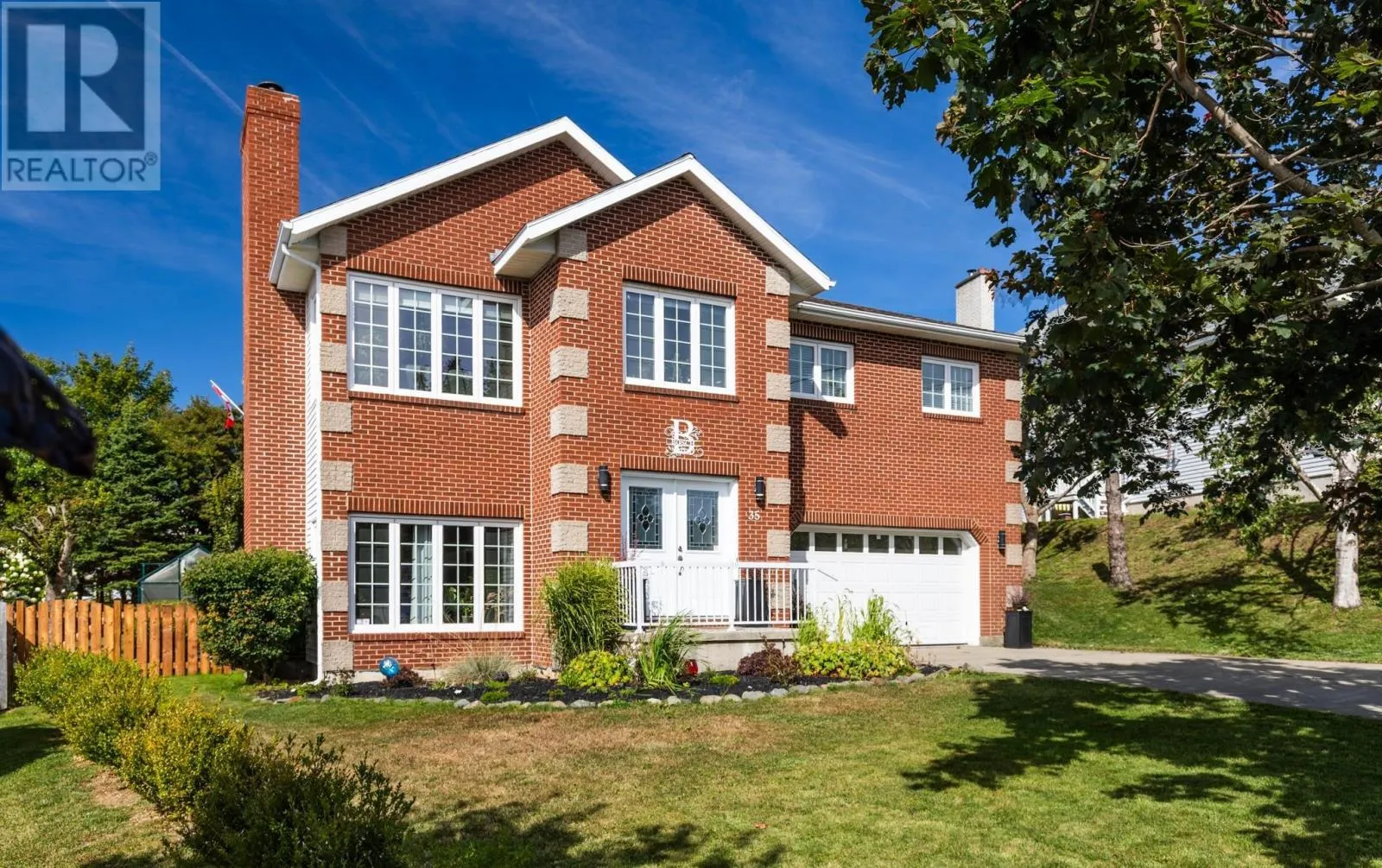 House for rent: 35 Sprucewood Drive, Yarmouth, Nova Scotia B5A 4M9