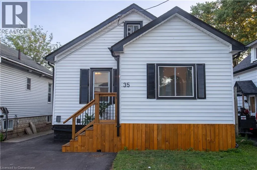 House for rent: 35 St. Peter Street, St. Catharines, Ontario L2T 1P1