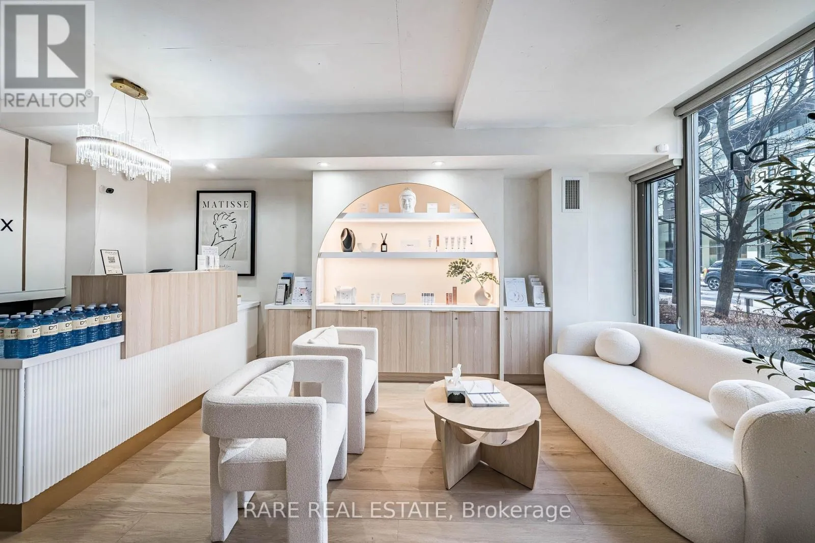 35 Stewart Street, Toronto, Ontario M5V 2V1