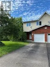 Row / Townhouse for rent: 35 Vermont Meadows Drive, Petawawa, Ontario K8H 3N4