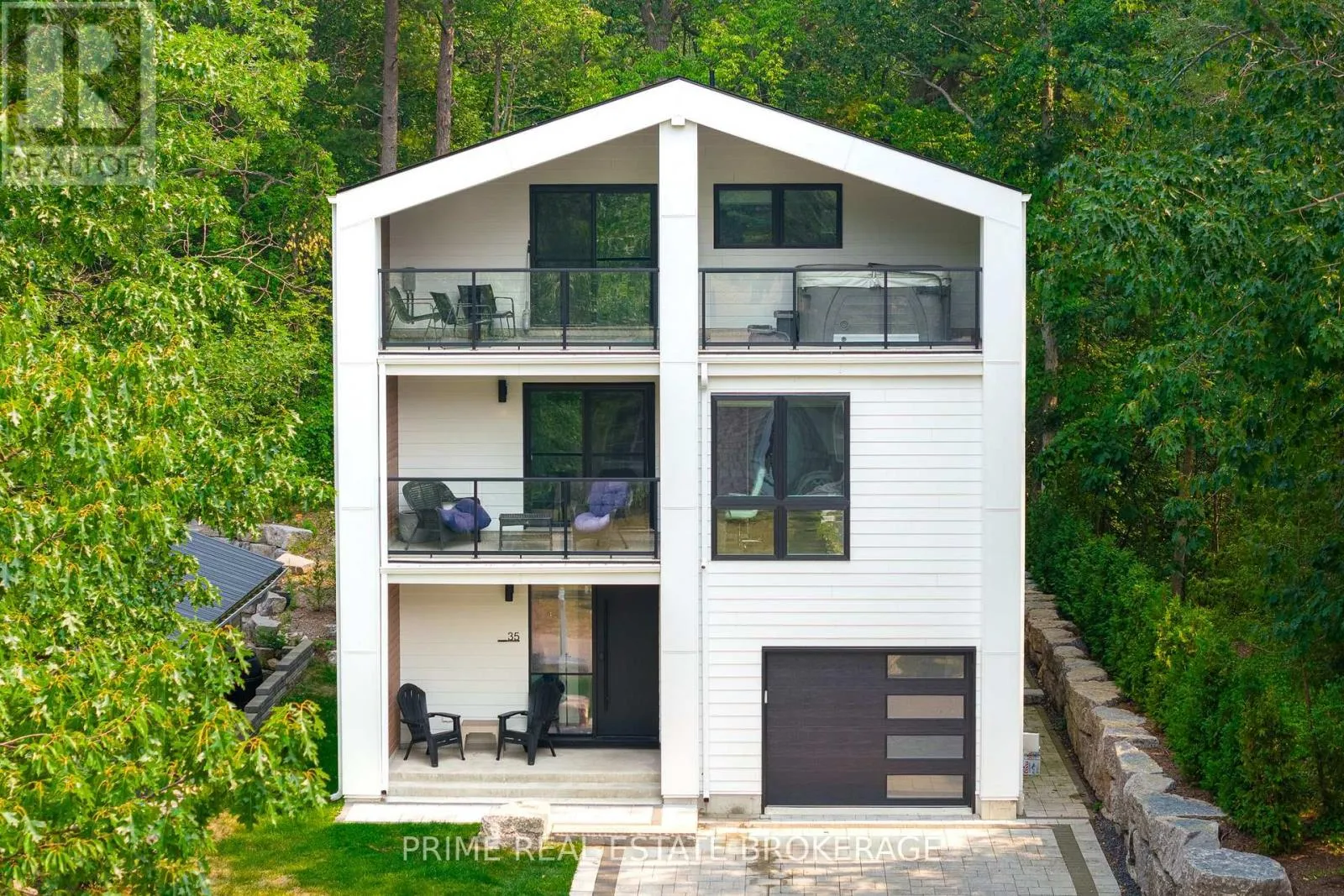 House for rent: 35 Walker Street, Lambton Shores, Ontario N0M 1T0