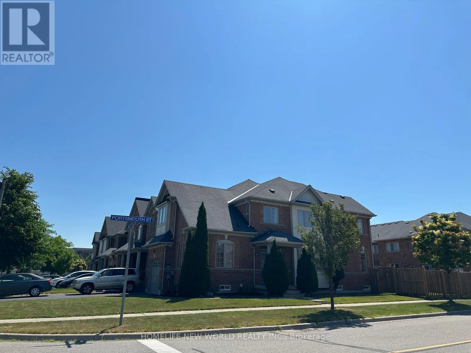 Row / Townhouse for rent: 35 Westport Drive, Whitby, Ontario L1R 0J4