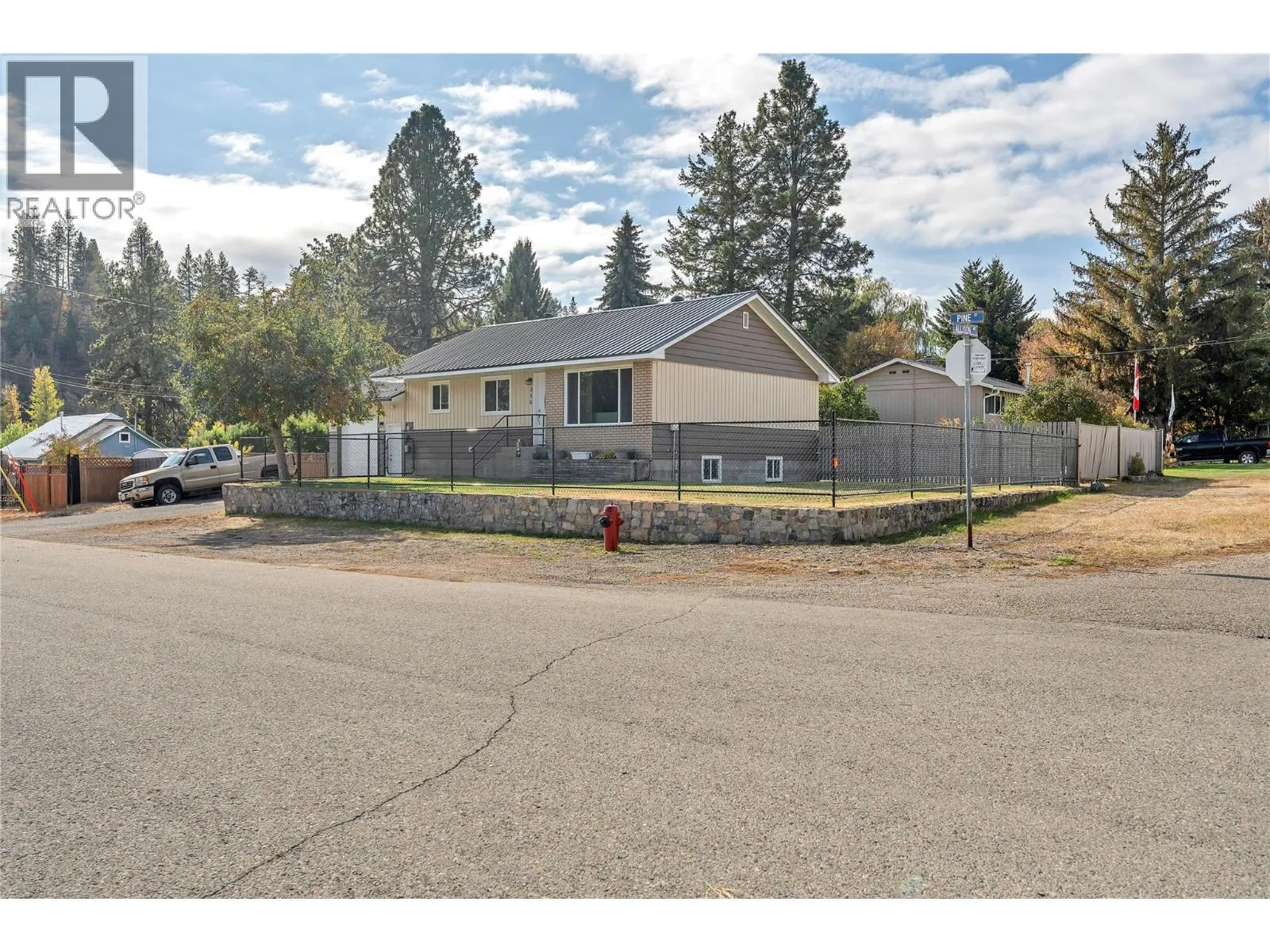 House for rent: 350 Pine Street, Princeton, British Columbia V0X 1W0