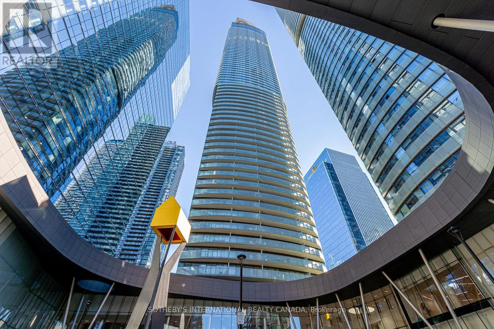 Apartment for rent: 3505 - 12 York Street, Toronto, Ontario M5J 0A9