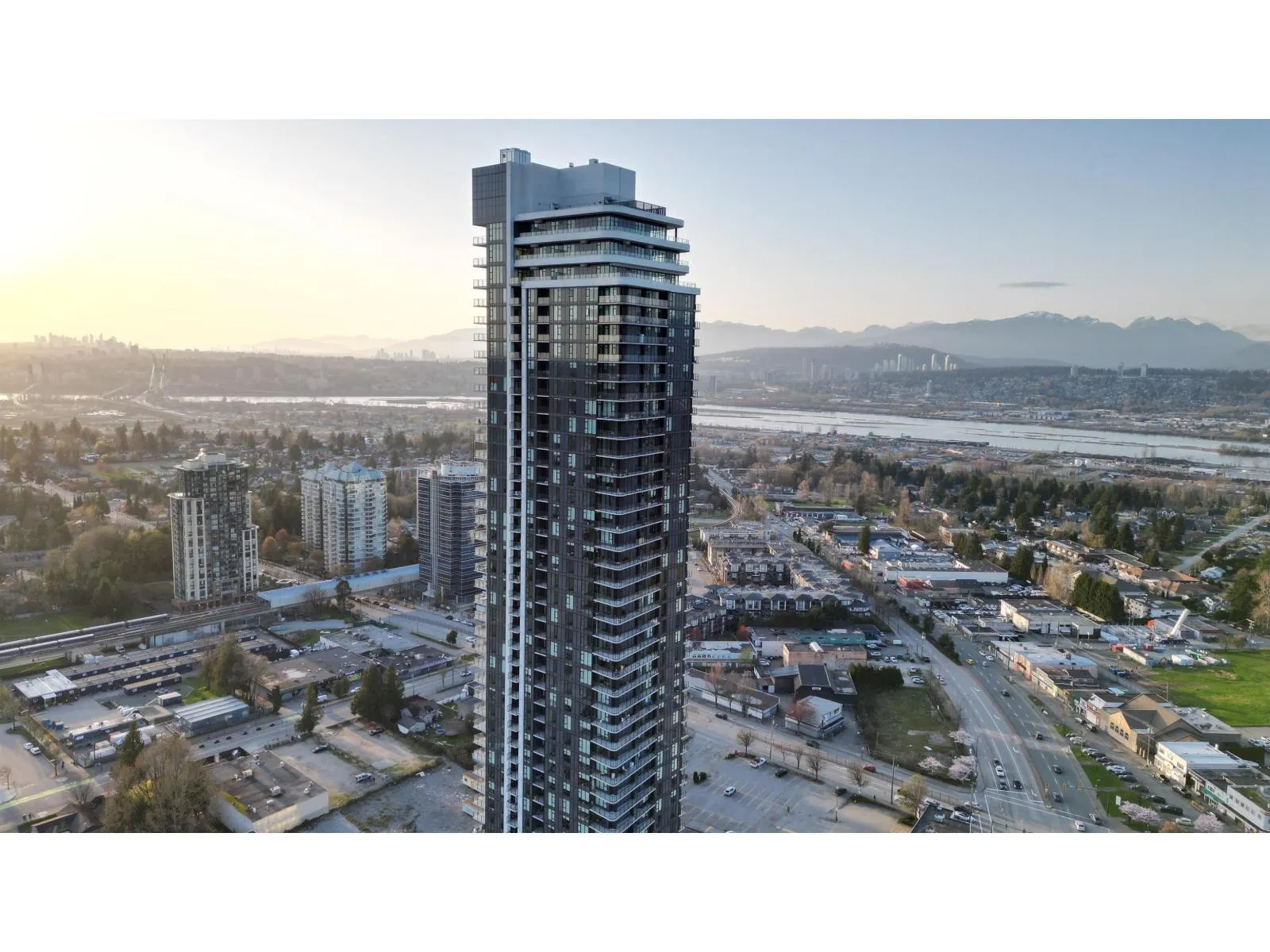 Apartment for rent: 3506 10750 135a Street, Surrey, British Columbia V3T 0V4