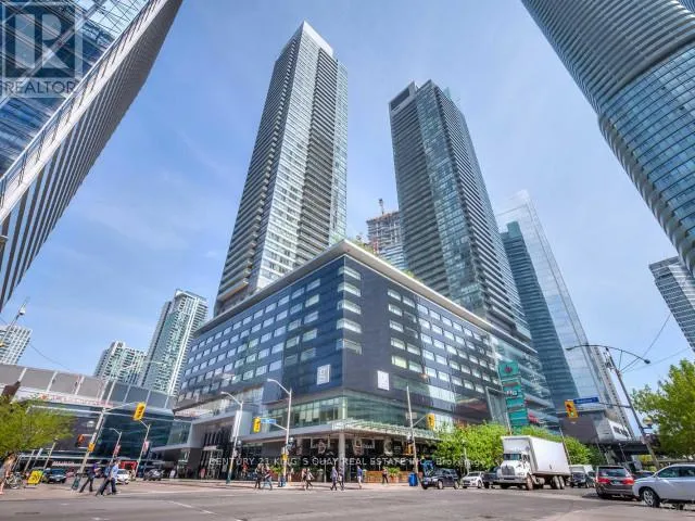 Apartment for rent: 3511 - 55 Bremner Boulevard, Toronto, Ontario M5J 0A6