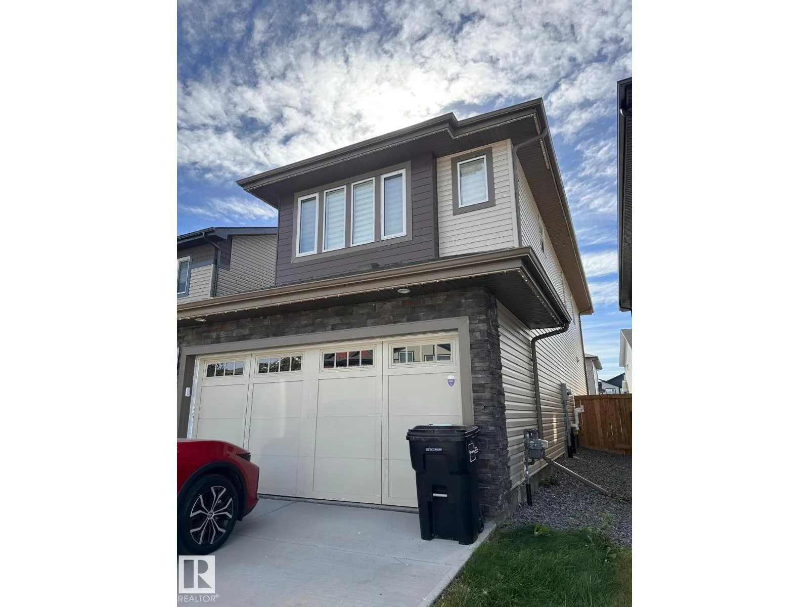 House for rent: 3511 Checknita Pt Sw, Edmonton, Alberta T6W 4W6