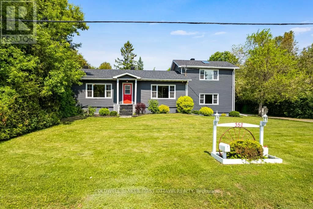 House for rent: 352 Highway 15, Rideau Lakes, Ontario K7A 0E5