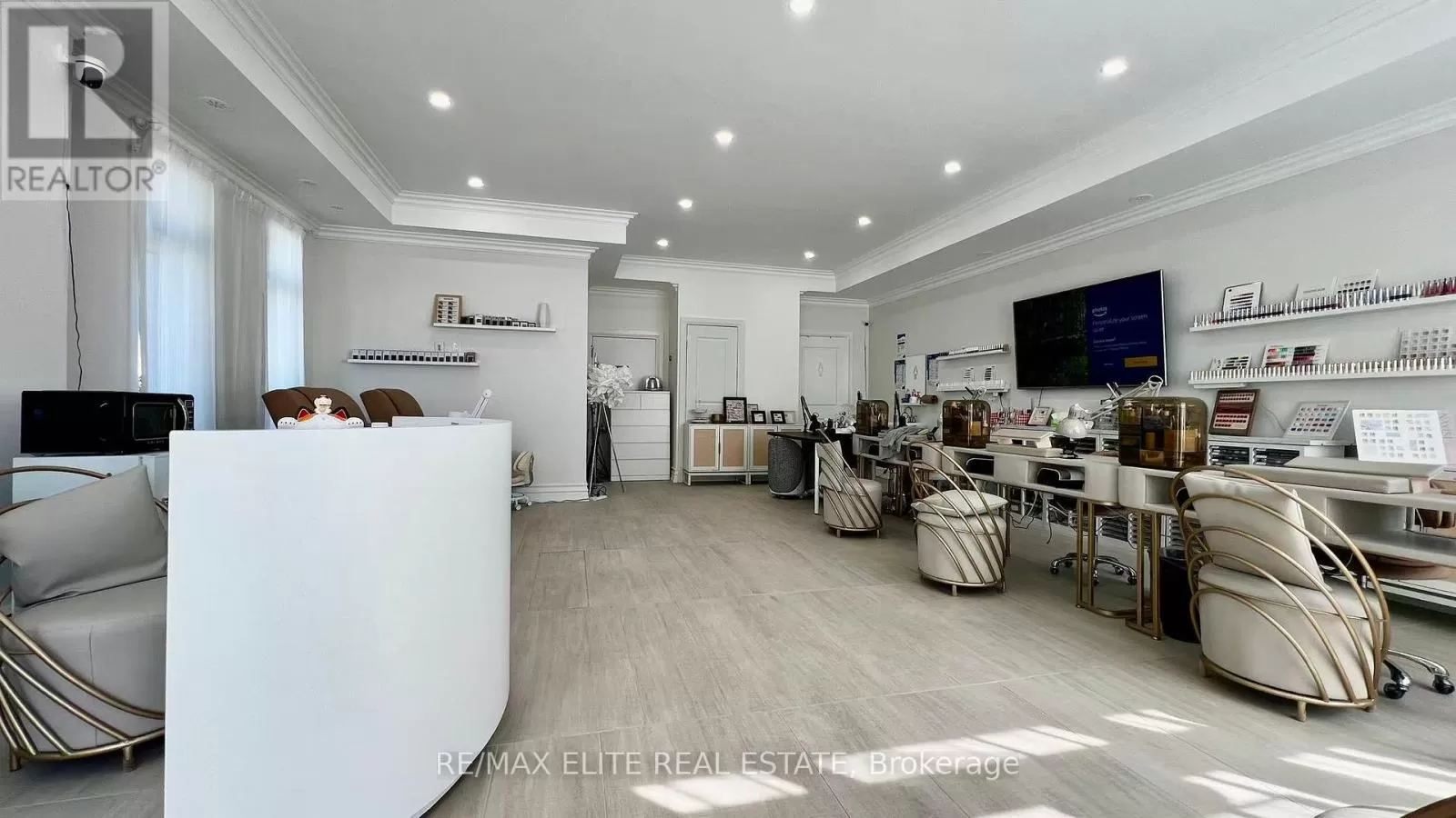 352 John Street, Markham, Ontario L3T 5W6