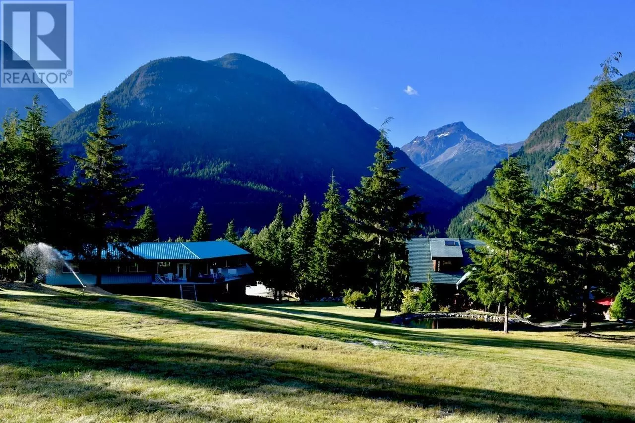 House for rent: 3531 Mackenzie 20 Highway, Hagensborg, British Columbia V0T 1H0