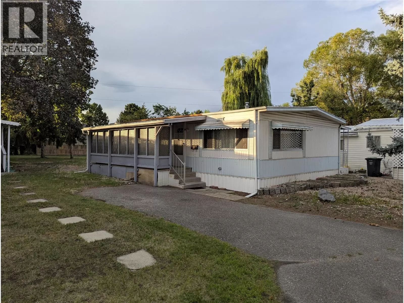 Manufactured Home for rent: 3535 Casorso Road Unit# 40, Kelowna, British Columbia V1W 3E1