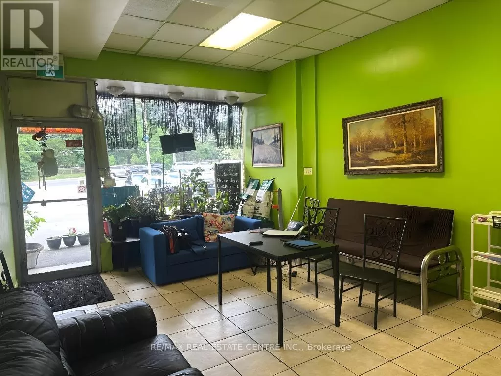 3545 St Clair Avenue E, Toronto, Ontario M1K 1L6