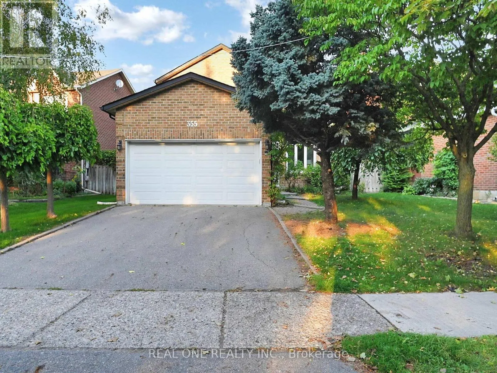 House for rent: 355 Church Street S, Richmond Hill, Ontario L4C 8G3