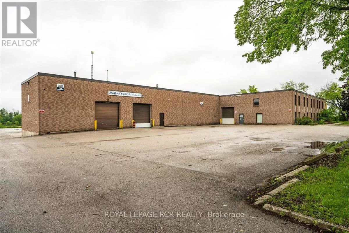 355 Dissette Street, Bradford West Gwillimbury, Ontario L3Z 3G9