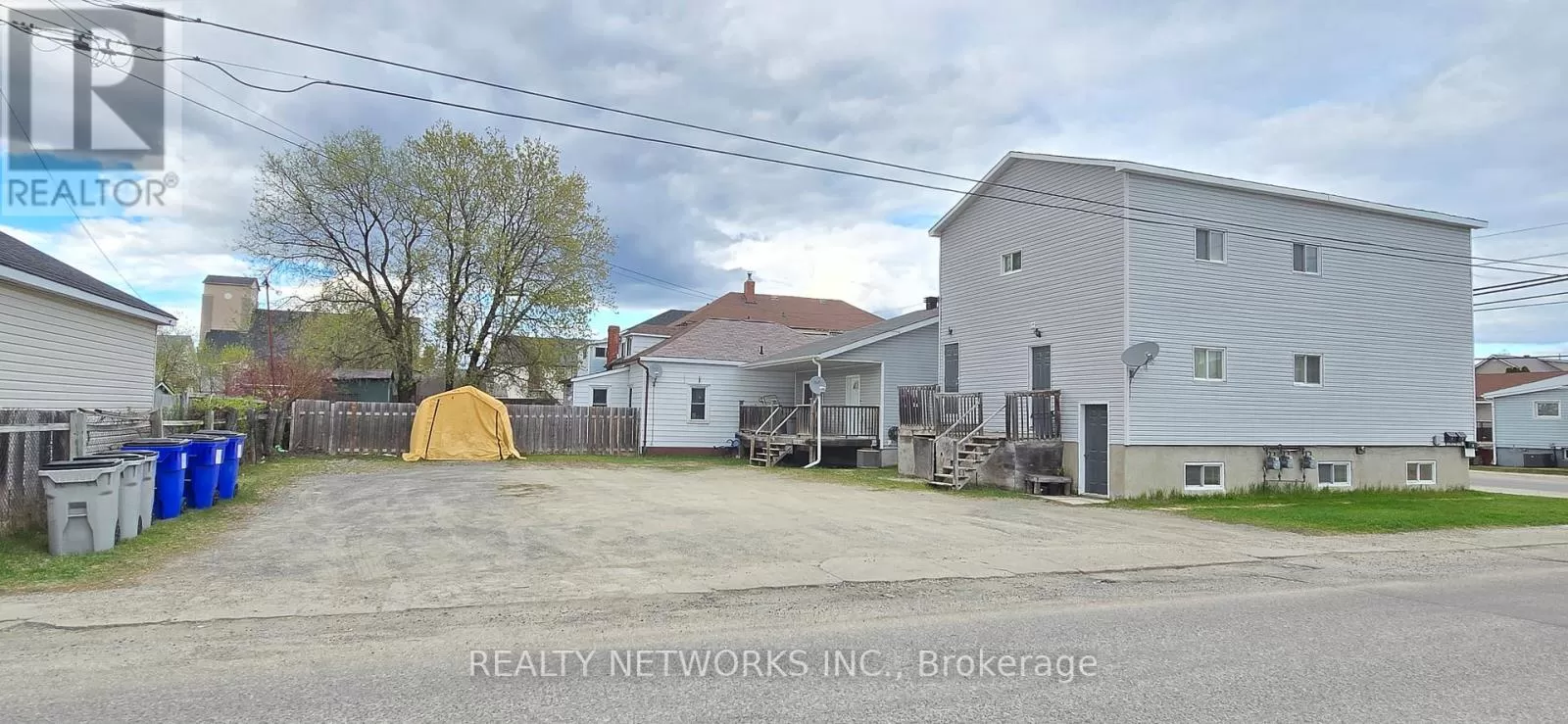 Fourplex for rent: 355-359 Pine Street S, Timmins, Ontario P4N 2L1