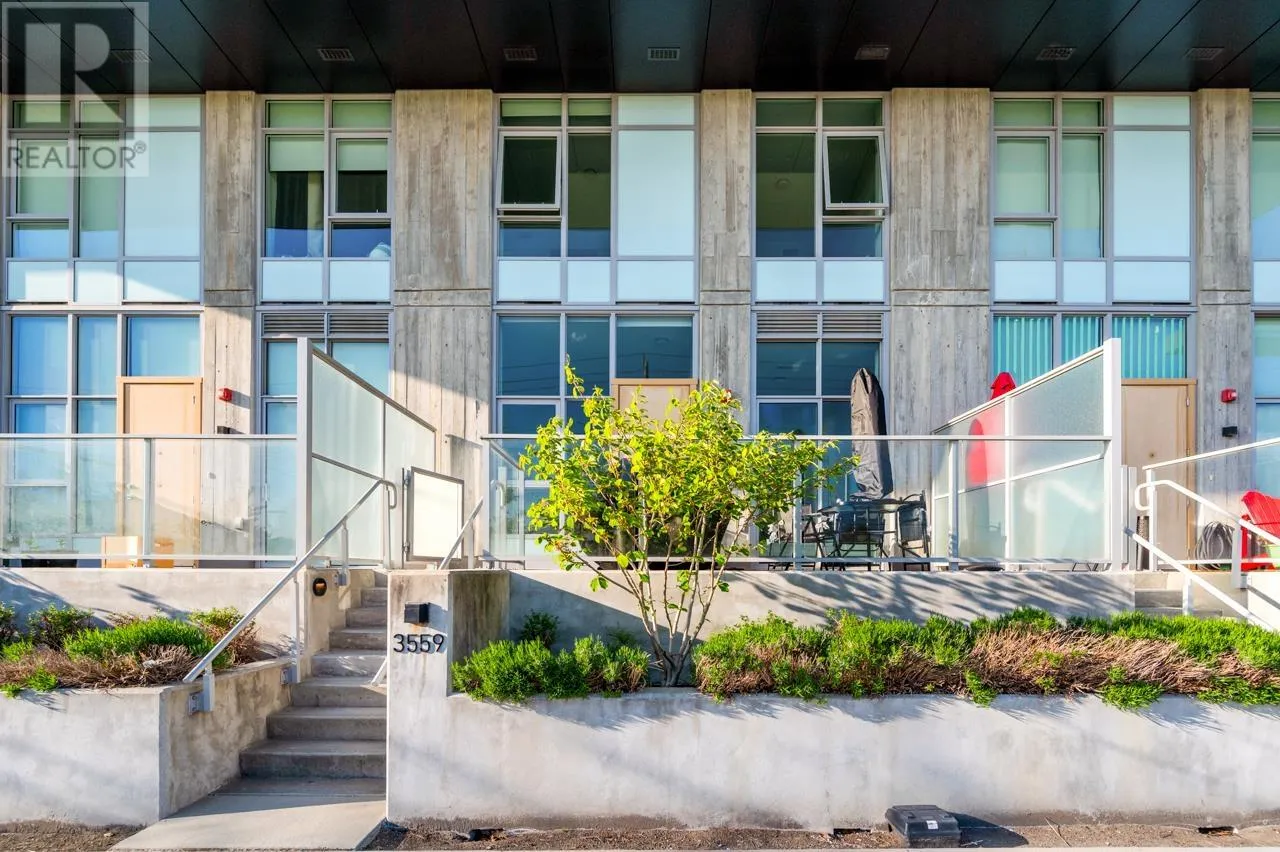 Row / Townhouse for rent: 3559 E Kent Avenue North, Vancouver, British Columbia V5S 0H6