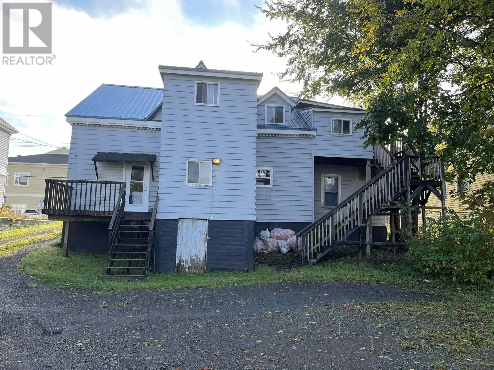 Apartment for rent: 357-359 Macdonald Street, New Glasgow, Nova Scotia B2H 2V3