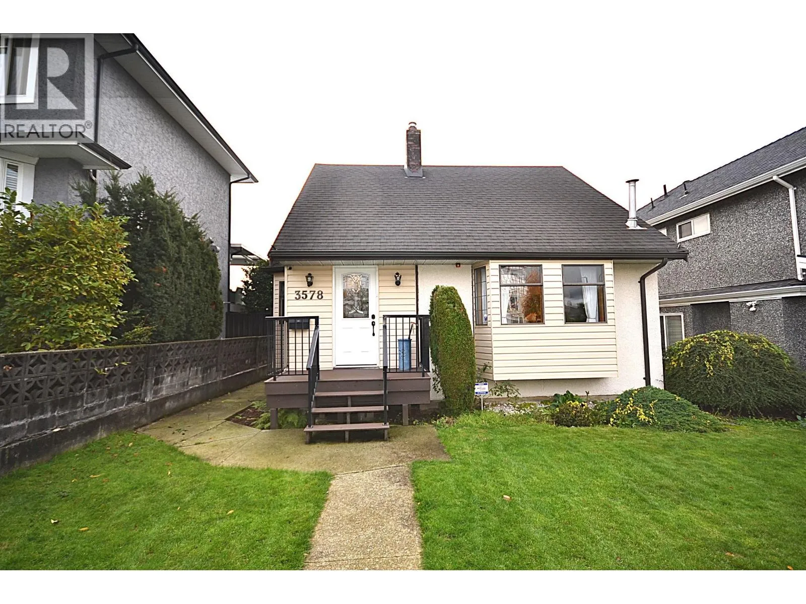 House for rent: 3578 Haida Drive, Vancouver, British Columbia V5M 3Z4