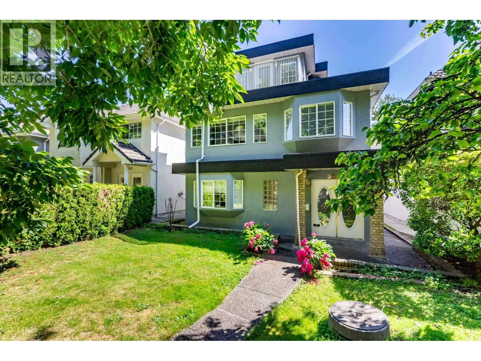 House for rent: 3580 William Street, Vancouver, British Columbia V5K 2Z7