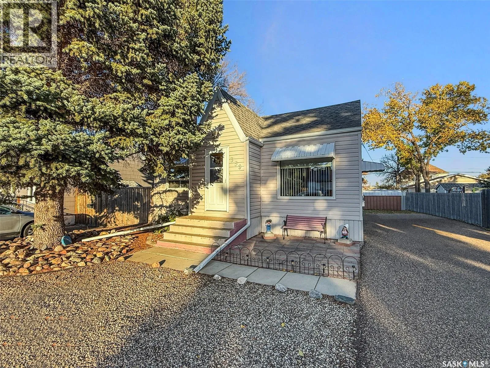 House for rent: 359 5th Avenue Nw, Swift Current, Saskatchewan S9H 0W7