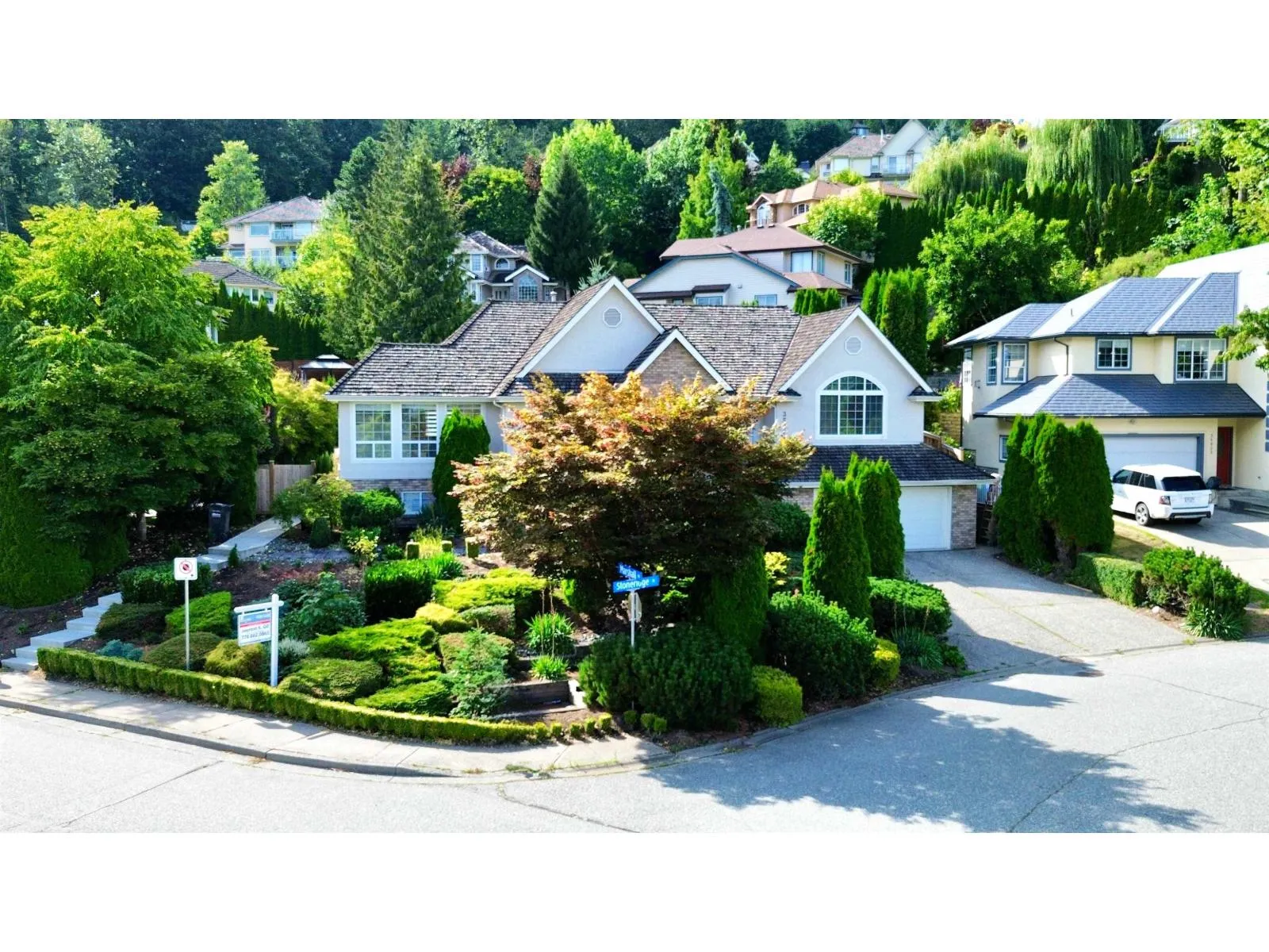 House for rent: 35921 Stoneridge Place, Abbotsford, British Columbia V3G 1L9