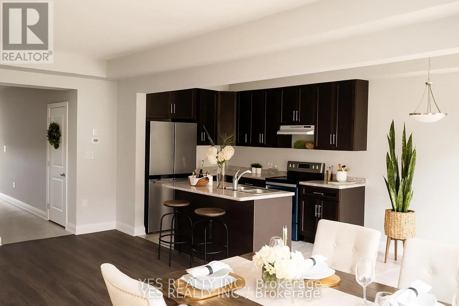 Row / Townhouse for rent: 36 Bur Oak Drive, Woolwich, Ontario N3B 0C6