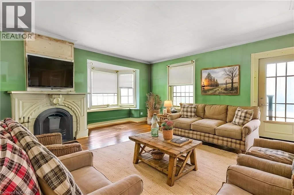 House for rent: 36 Elgin E/s Street W, Conestogo, Ontario N3B 1Y3