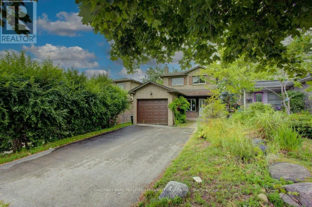 House for rent: 36 Fox Run, Barrie, Ontario L4N 5L5