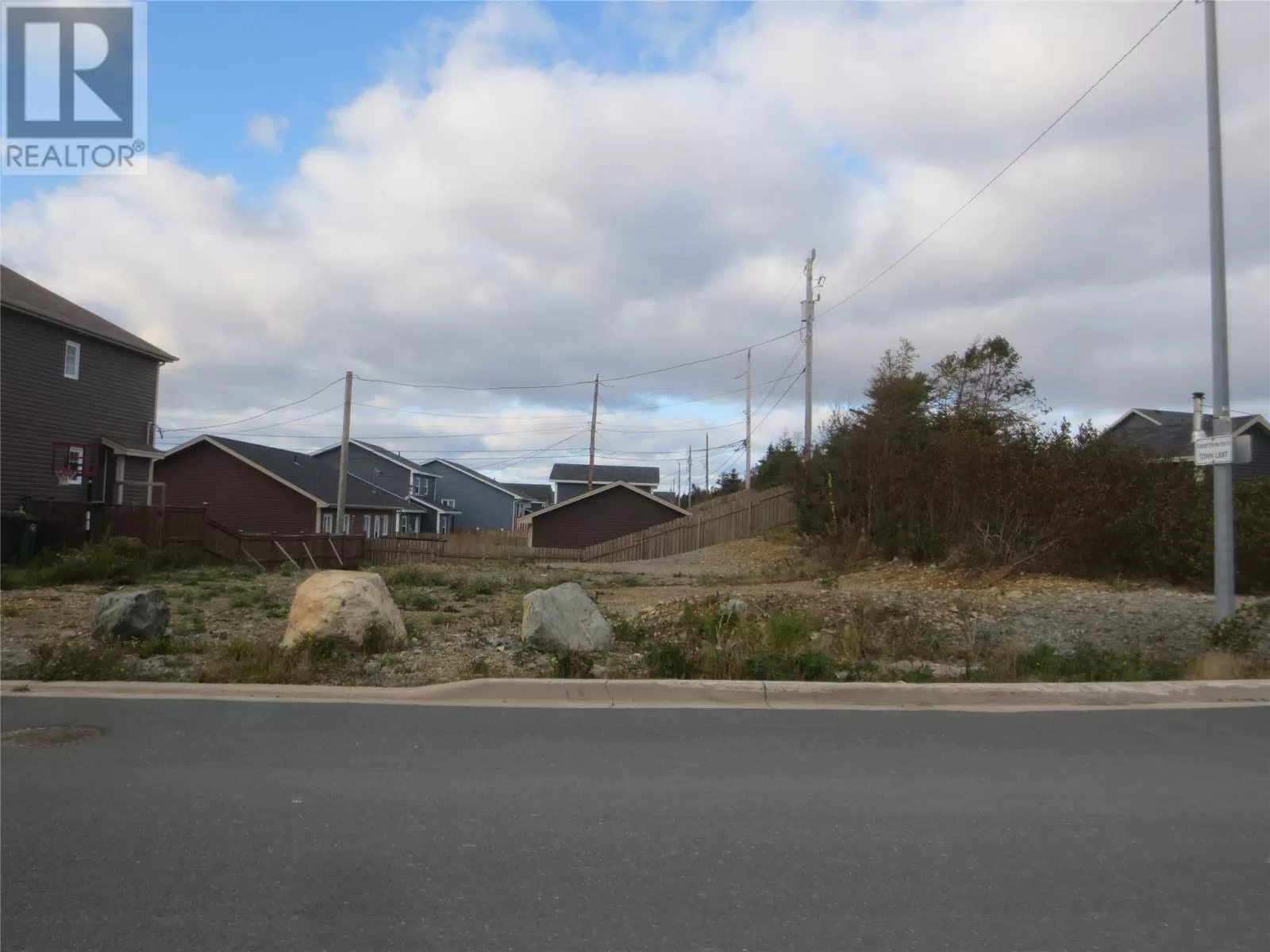 36 Haliburton Street, Conception Bay South, Newfoundland & Labrador A1W 0C4