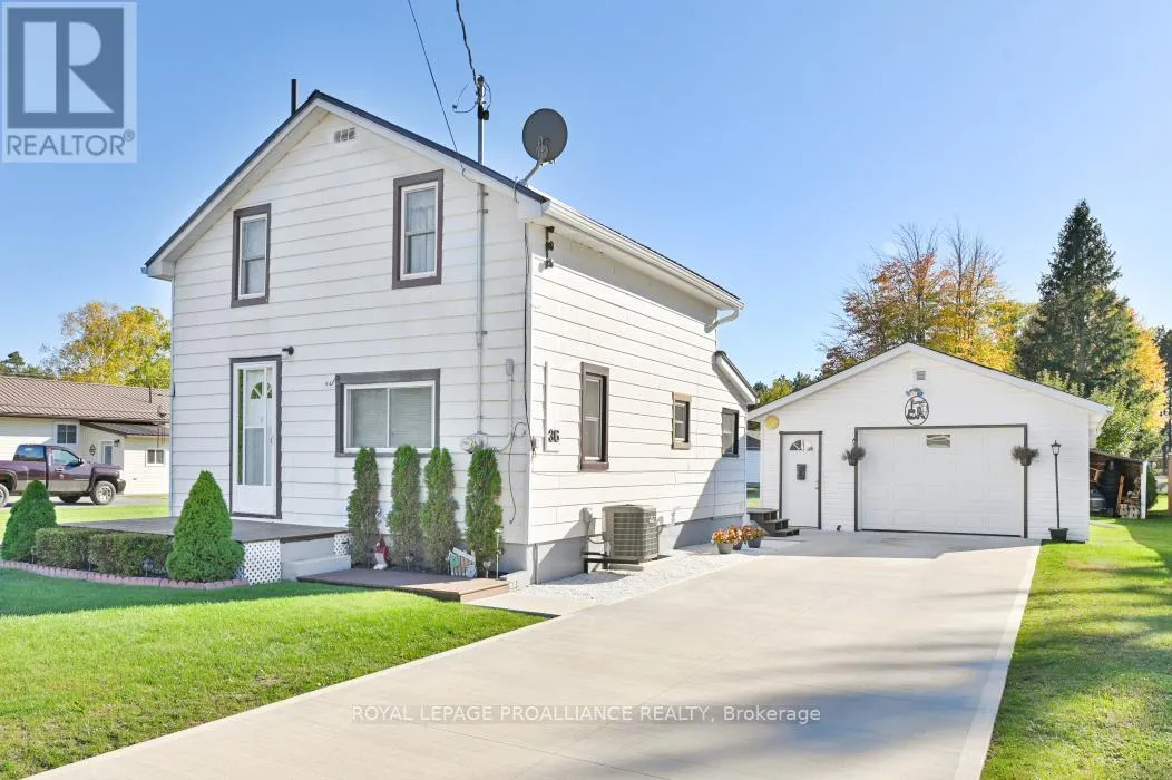 House for rent: 36 Jones Street, Addington Highlands, Ontario K0H 1P0