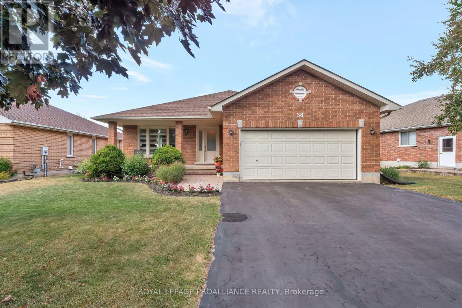 House for rent: 36 Oak Ridge Boulevard, Belleville, Ontario K8N 5W1