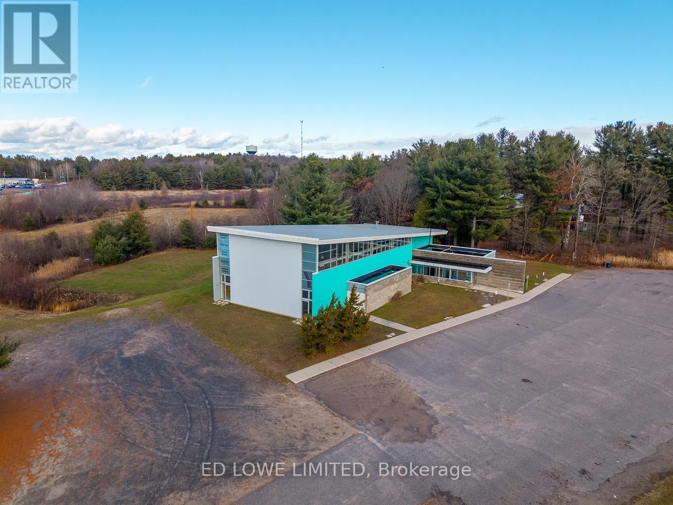 36 Smith Crescent, Parry Sound, Ontario P2A 0C5