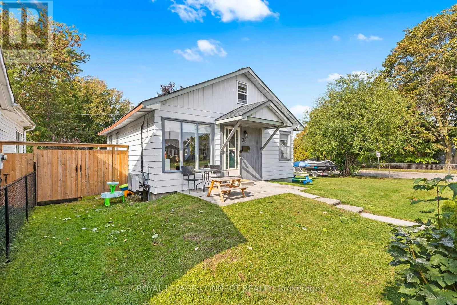 House for rent: 36 Tudor Avenue, Ajax, Ontario L1S 2A3