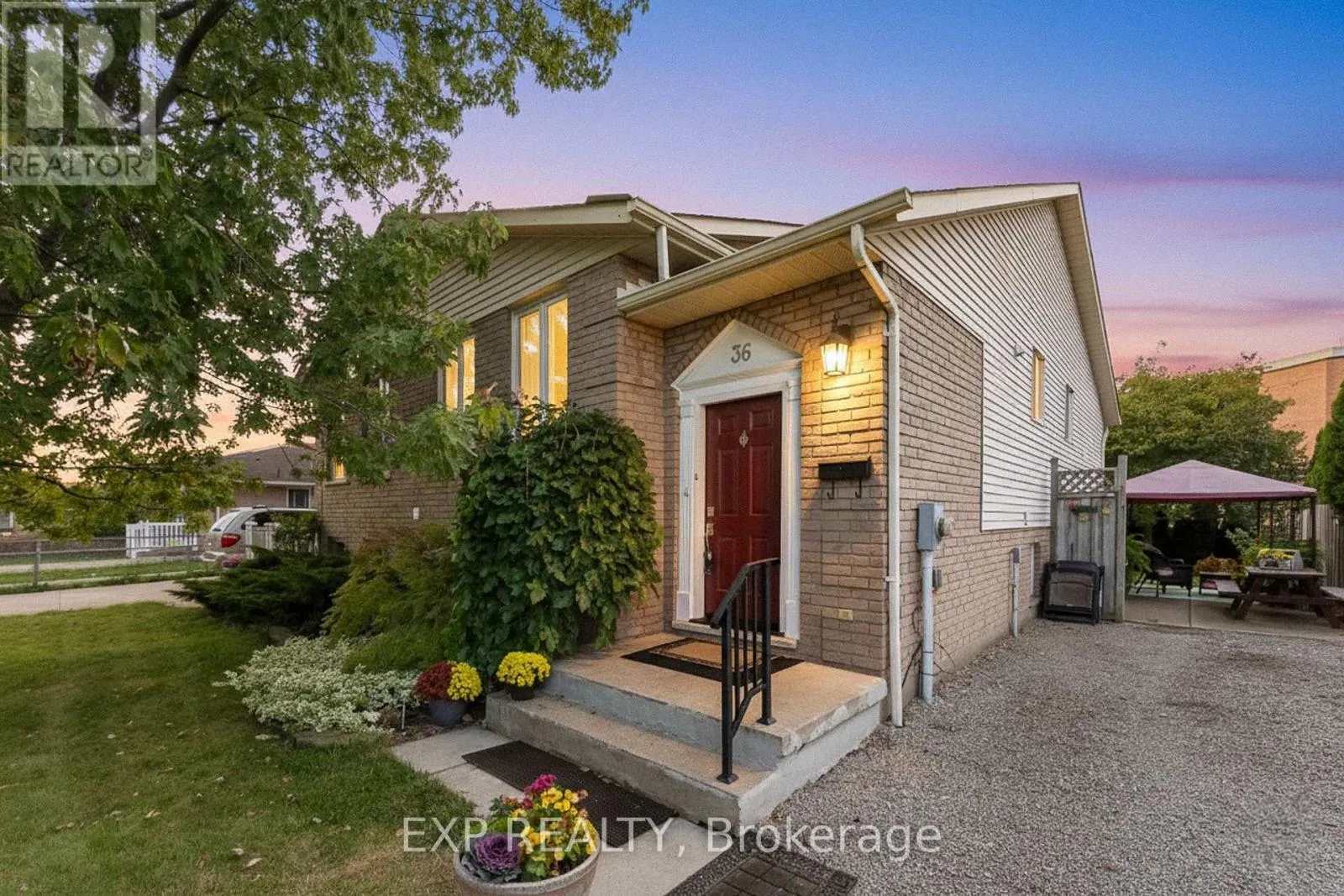 House for rent: 36 Vintage Crescent, St. Catharines, Ontario L2S 3C6