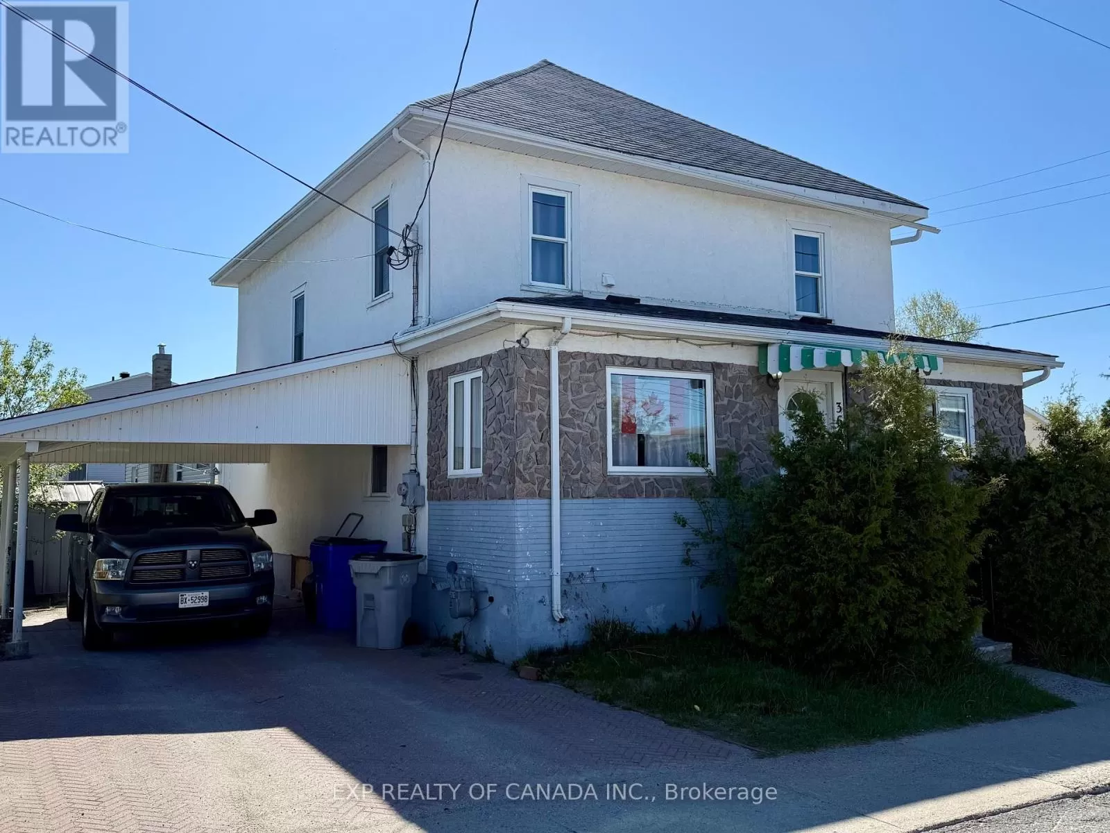 Duplex for rent: 360 Cedar Street S, Timmins, Ontario P4N 2H5