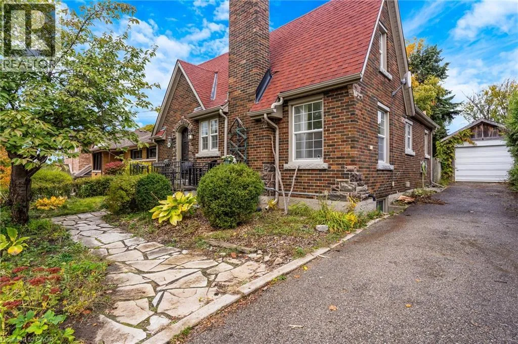 House for rent: 360 Luella Street, Kitchener, Ontario N2H 2J4