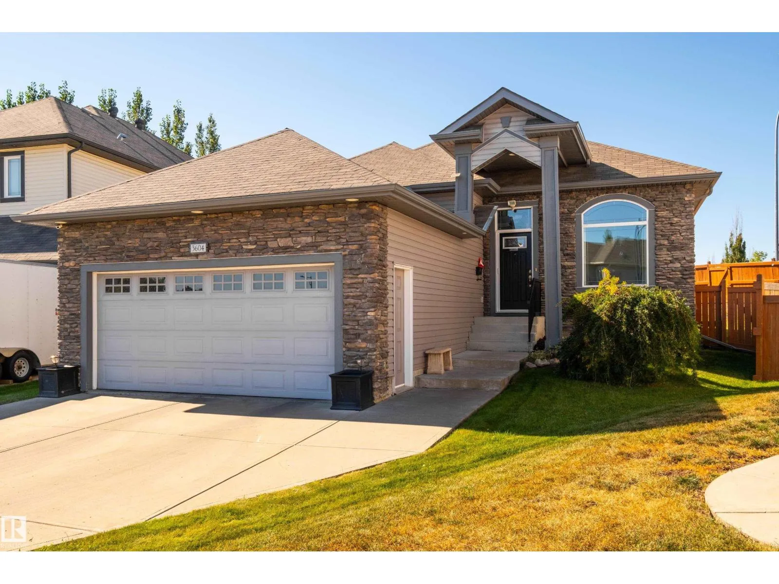 House for rent: 3604 16 St Nw, Edmonton, Alberta T6T 0M5